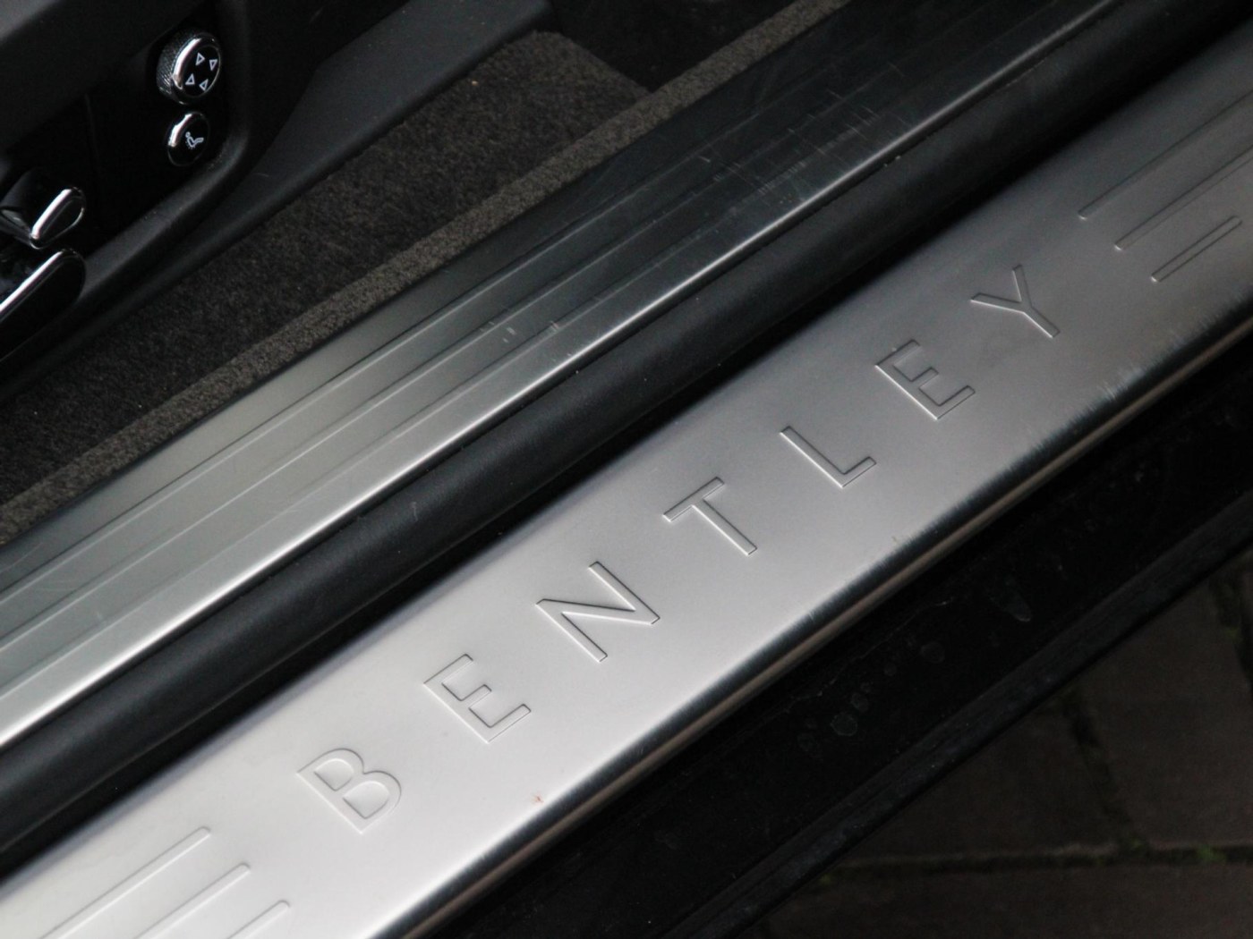 Bentley Continental GT 6.0 W12 — foto 34 van 52