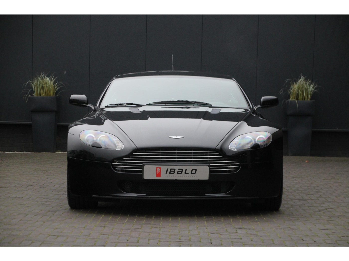 Aston Martin V8 Vantage V8 | NL-auto | Handbak 6 | 2e eigenaar | — foto 33 van 49