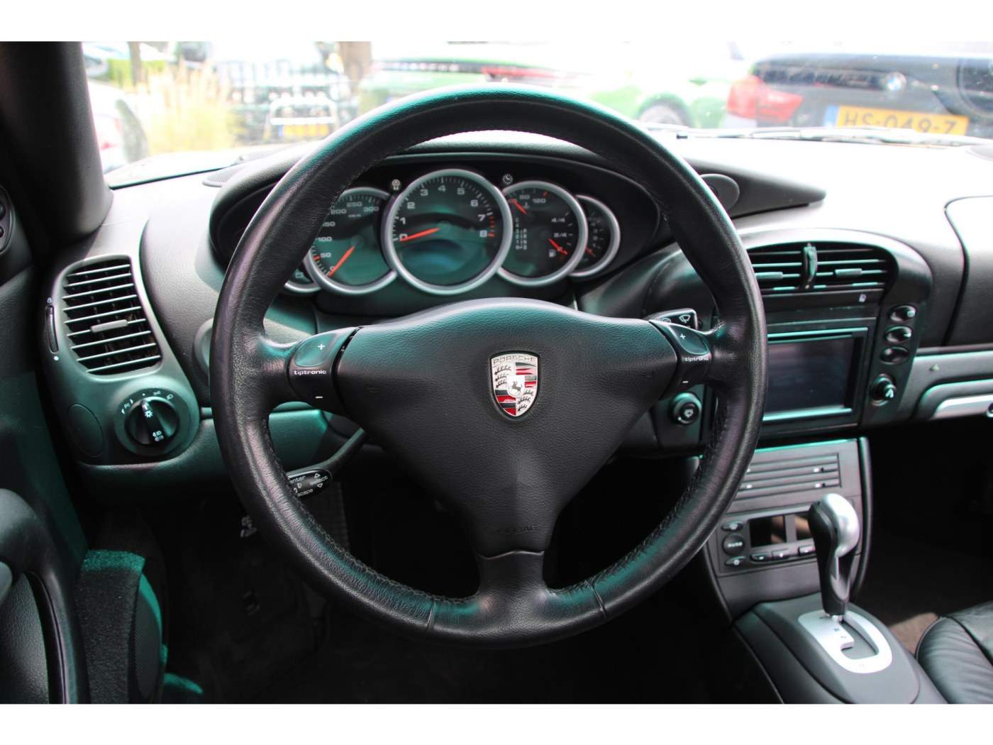 Porsche 911 3.6 Carrera (996) 320pk | Youngtimer | Volledige historie | GT3 velgen — foto 12 van 36