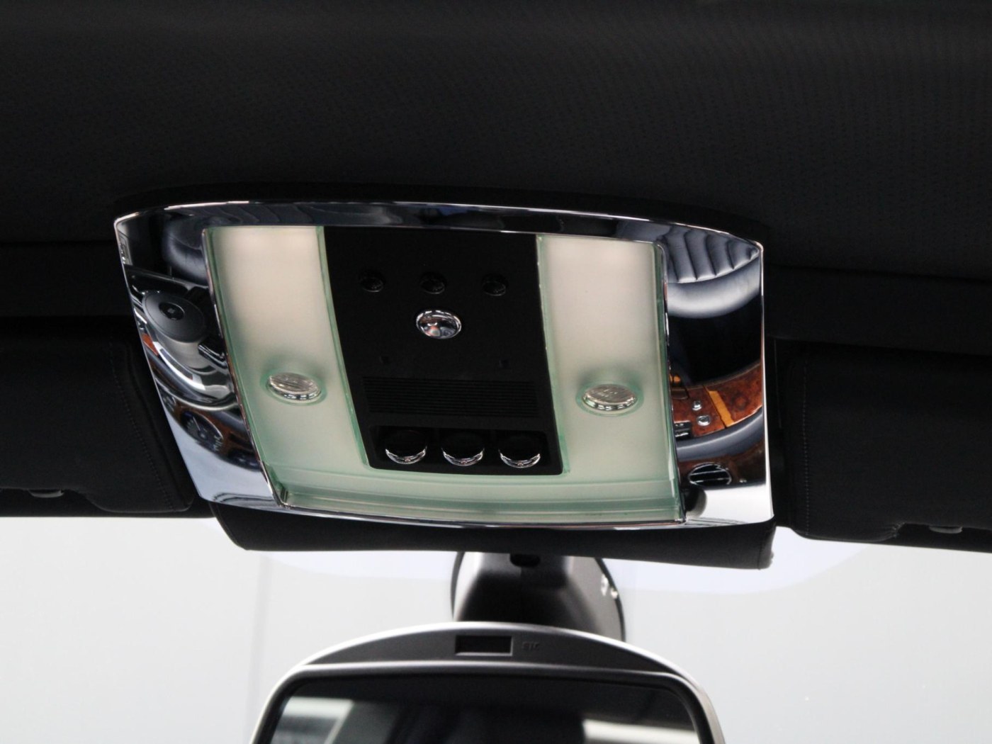 Rolls-Royce Phantom VII 6.75 EWB | Power Close Doors | — foto 77 van 102