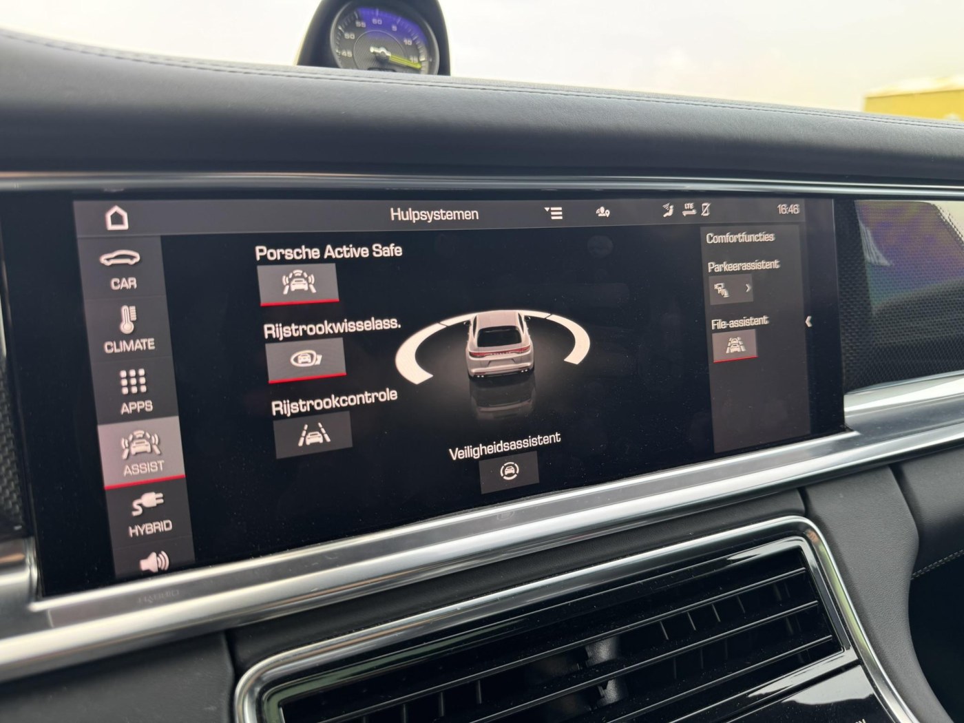 Porsche Panamera ST 4S E-Hybrid | PDCC | Achteras sturing | 560pk | — foto 39 van 59