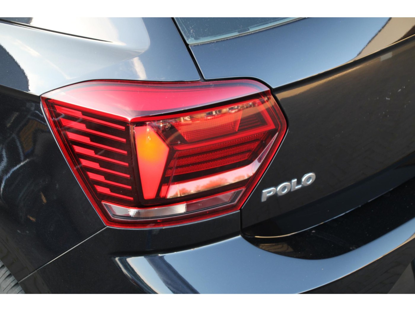 Volkswagen Polo 1.0 TSI Comfortline | Adaptive Cruise | Apple Carplay | Deep Black | — foto 21 van 27