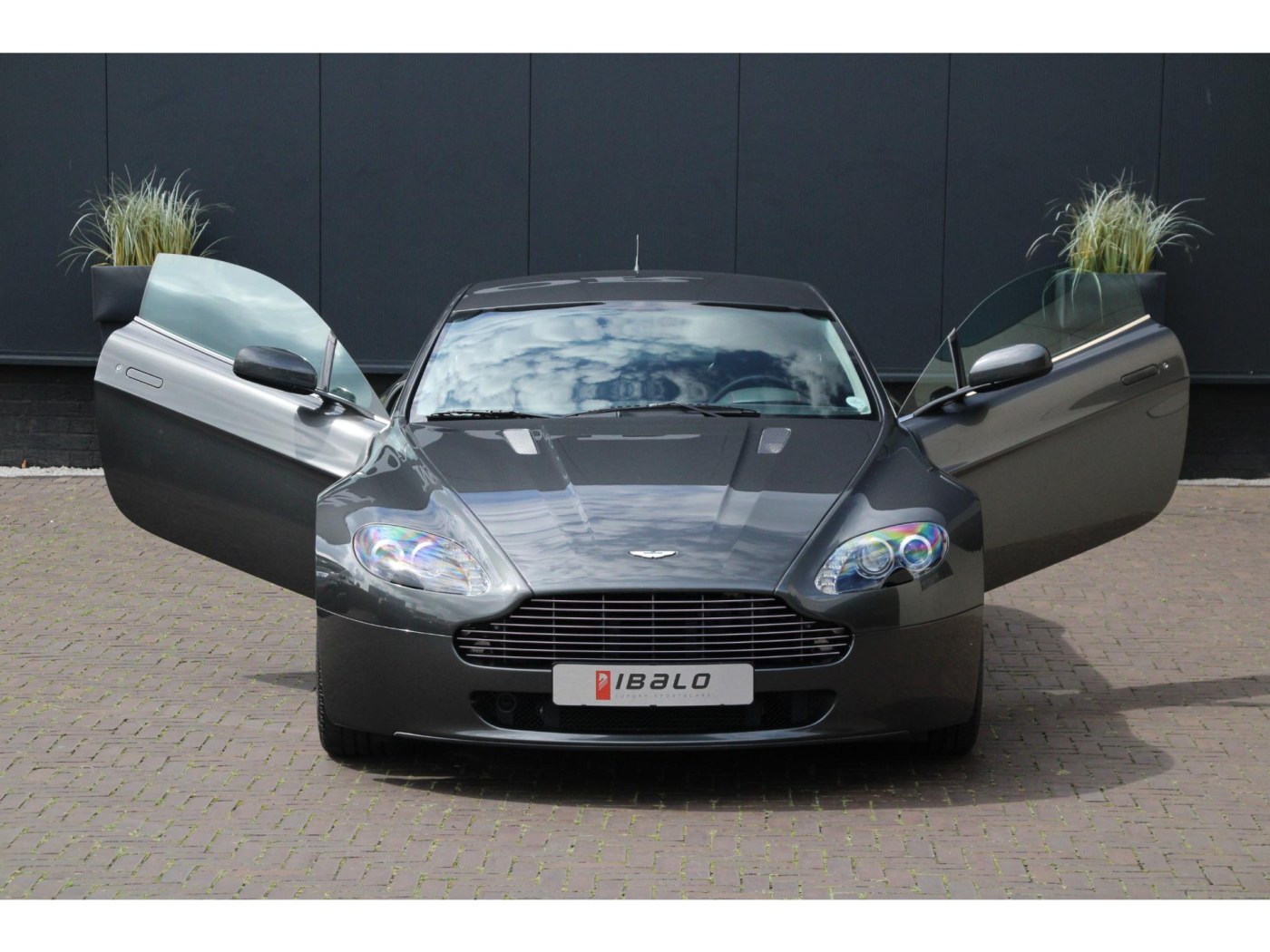 Aston Martin V8 Vantage | Handbak 6 | Youngtimer | BTW-auto | — foto 44 van 45
