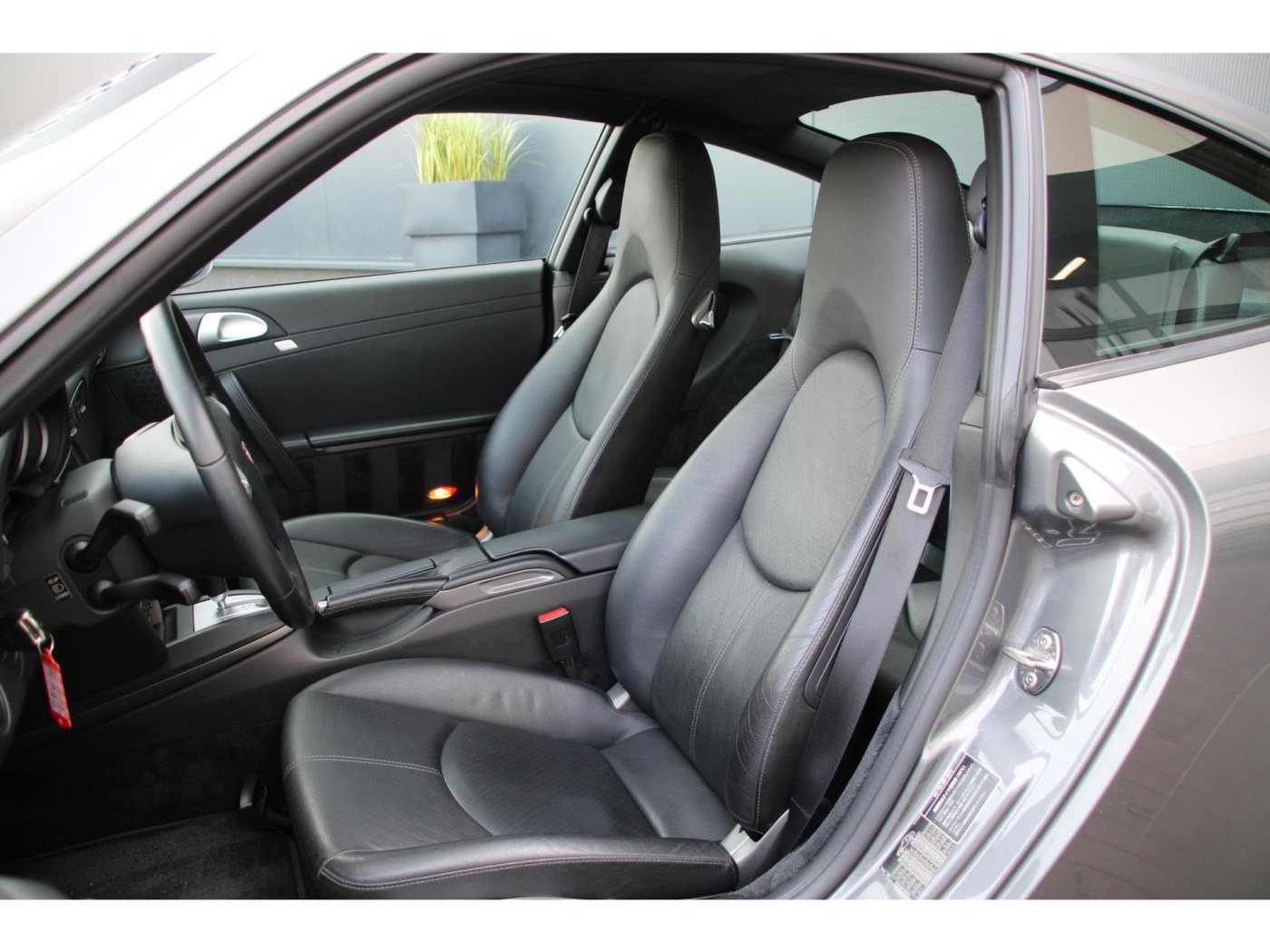 Porsche 911 3.6 Carrera (997) 325pk | BTW-auto | Youngtimer | PCCM Plus | 19 inch | — foto 4 van 29