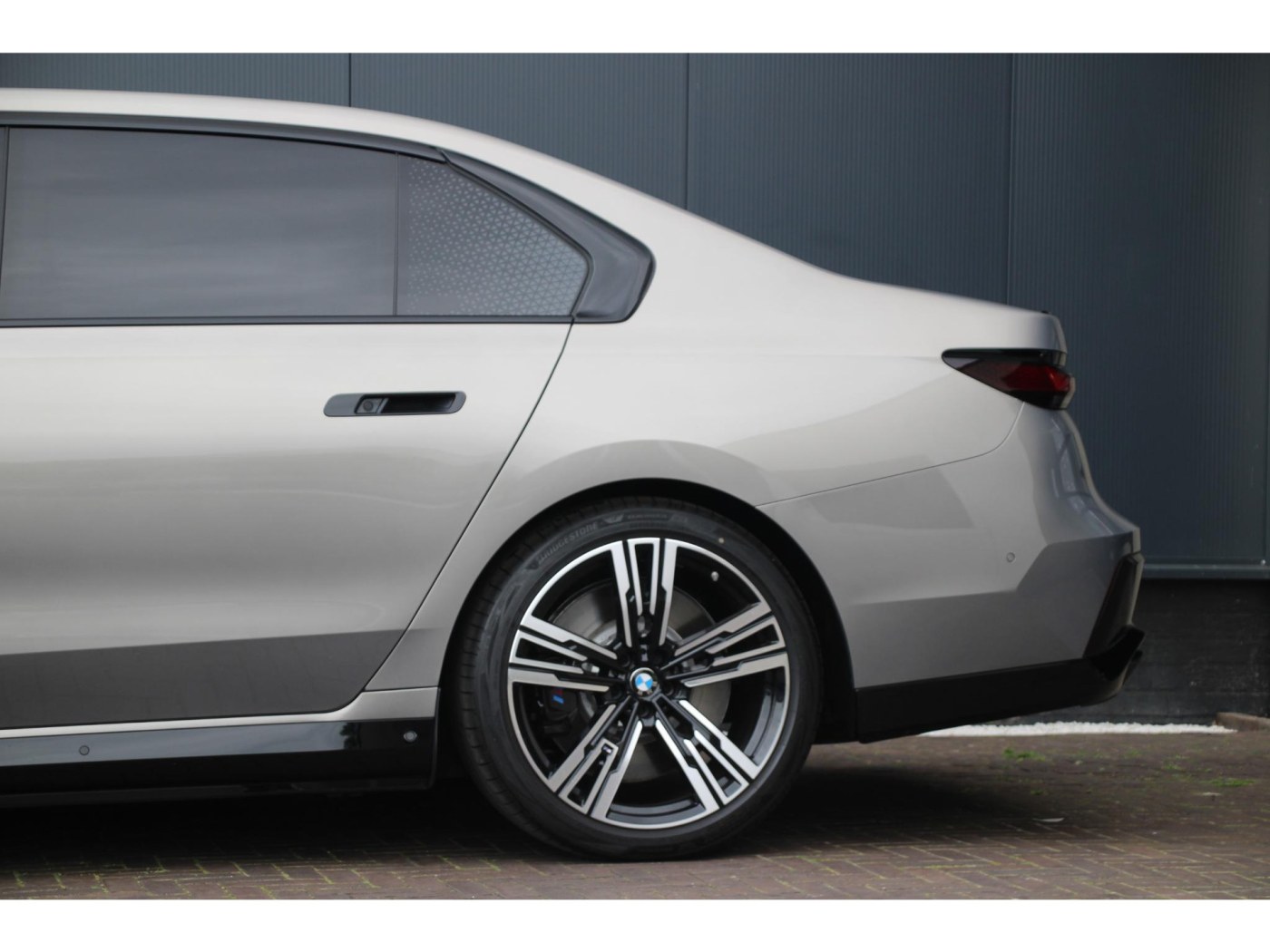 BMW 7-serie M760e xDrive | M-Sport Pro | Executive Lounge | — foto 24 van 43