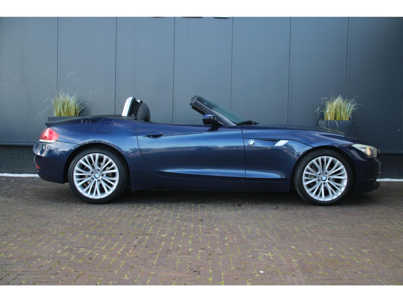 BMW Z4 Roadster sDrive23i | 6-cilinder 204pk | Youngtimer | Zeer luxe | — foto 17 van 35