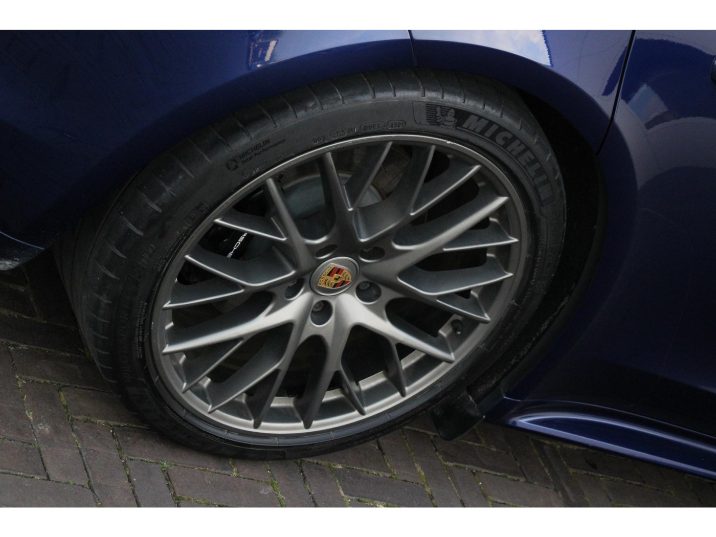 Porsche Panamera ST 4S E-Hybrid | PDCC | Achteras sturing | 560pk | — foto 10 van 59
