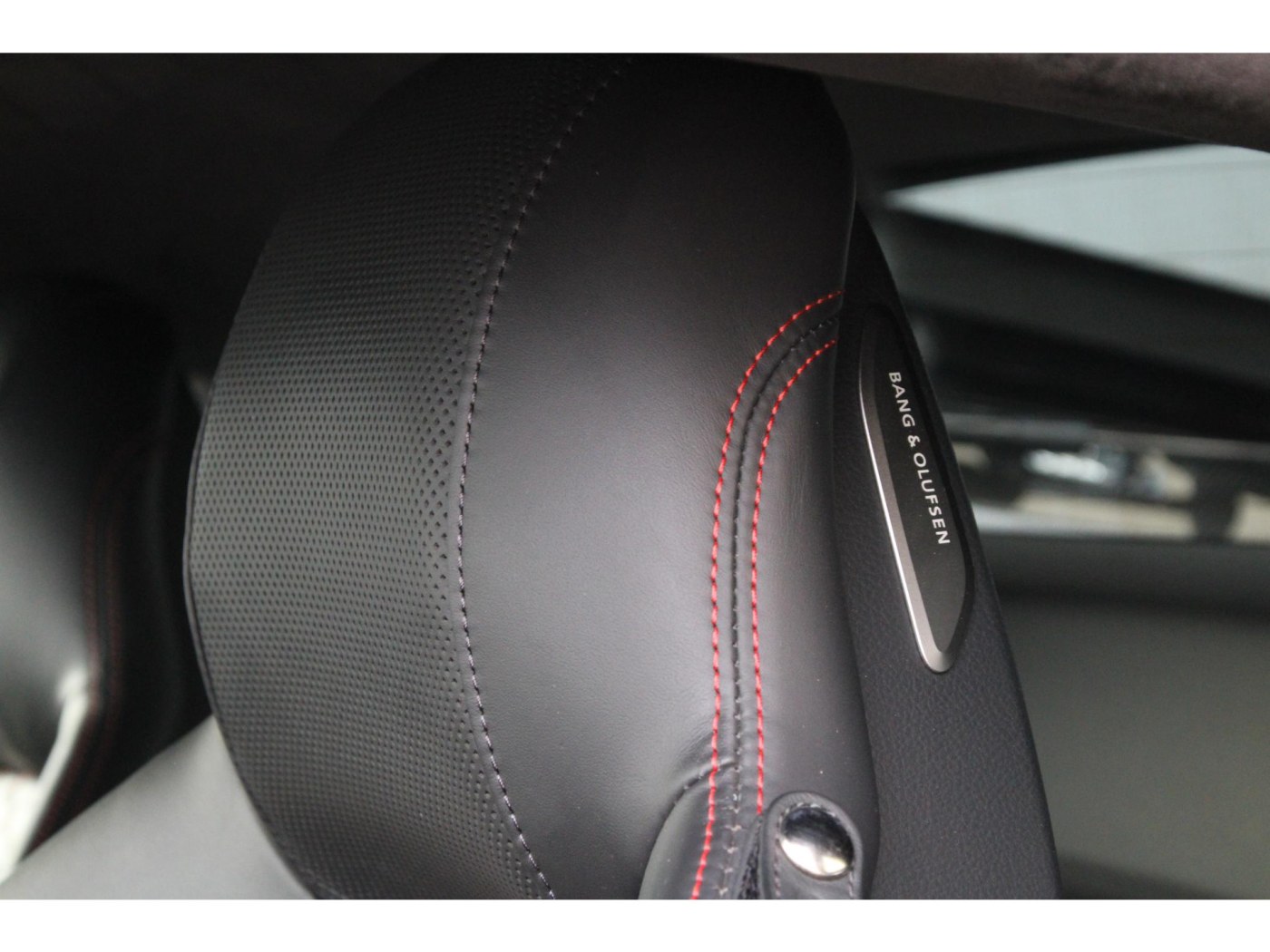 Audi R8 5.2 FSI quattro Plus | Dealer Onderh | B&O | Sportuitlaat | — foto 14 van 46
