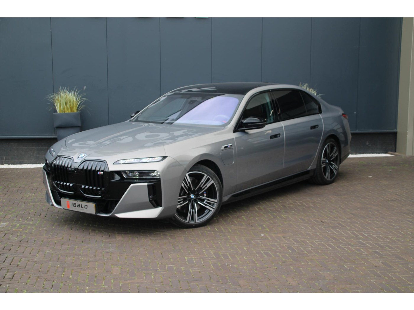 BMW 7-serie M760e xDrive | M-Sport Pro | Executive Lounge | — foto 28 van 43