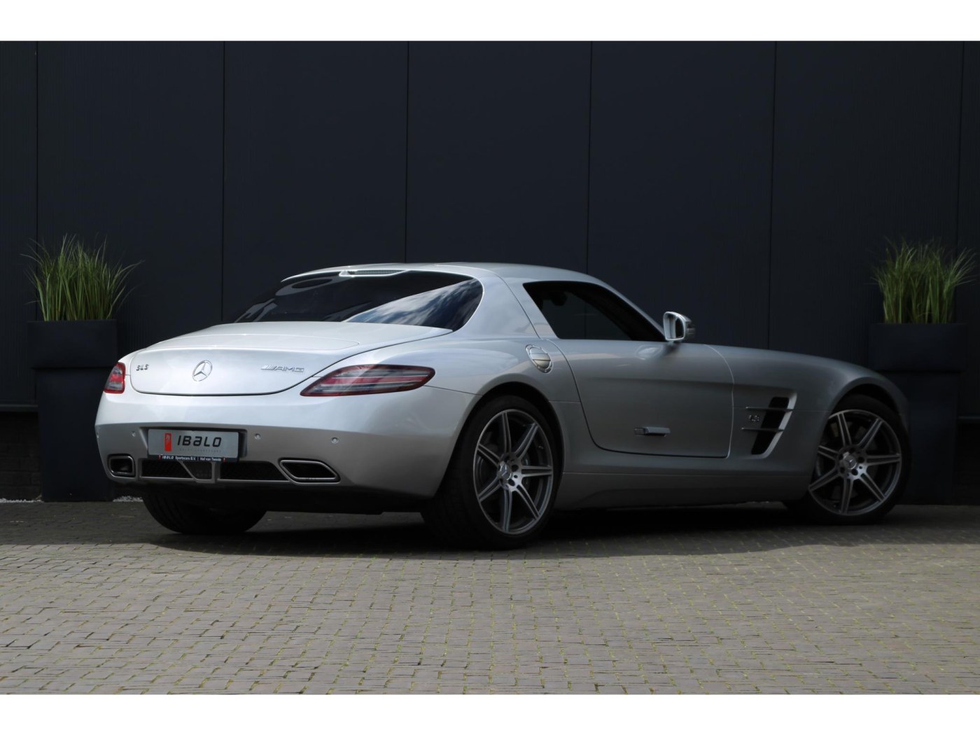 Mercedes-Benz SLS AMG Coupé — foto 2 van 47