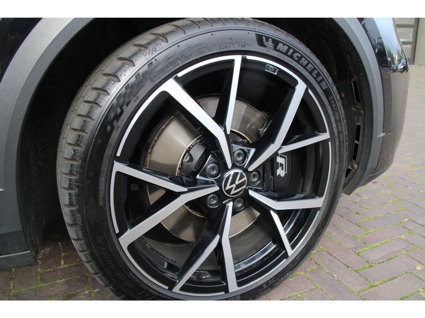 Volkswagen T-Roc 2.0 TSI 4Motion R | Trekhaak | BEATS | Pano | — foto 14 van 24