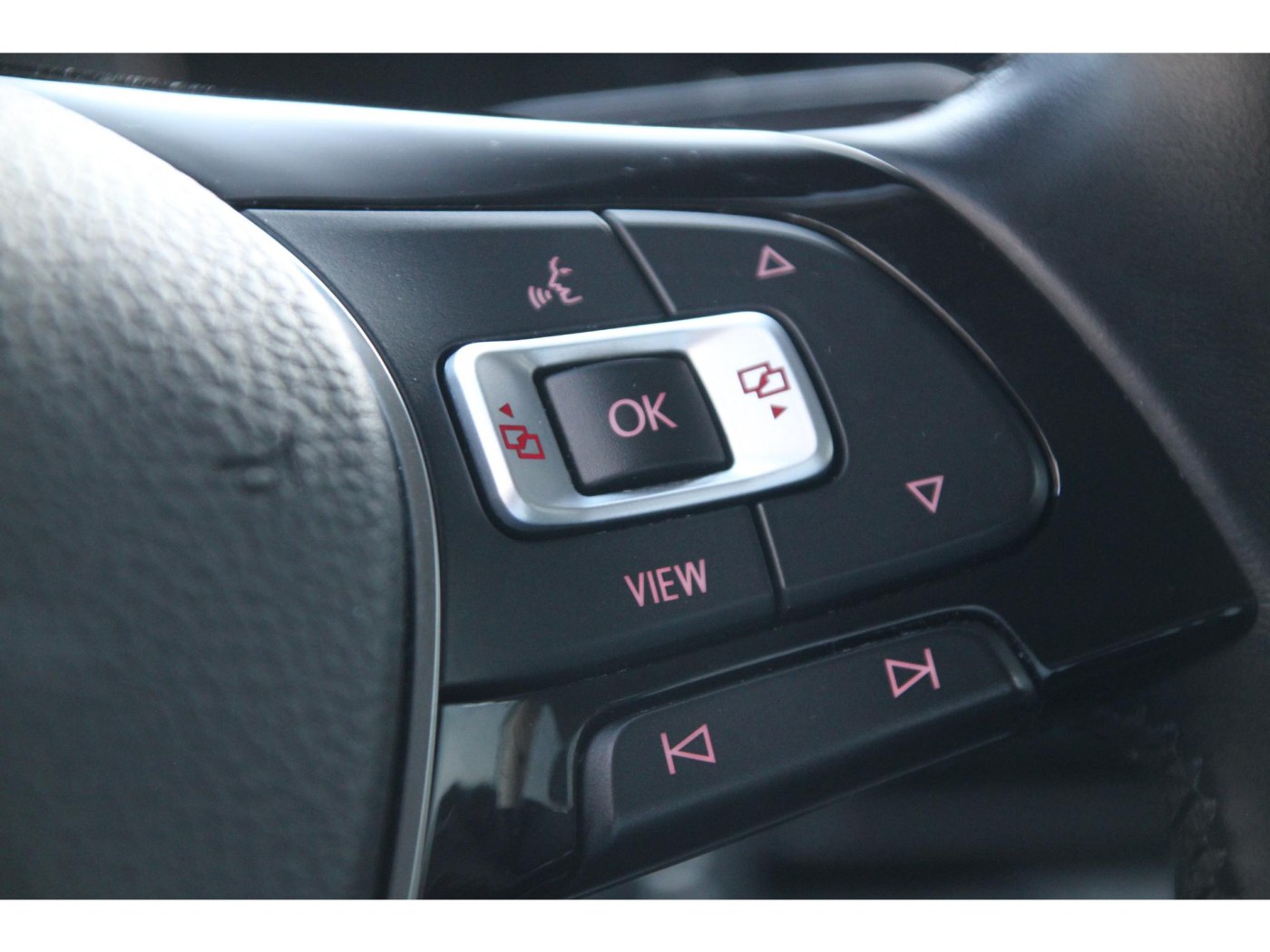 Volkswagen Polo 1.0 TSI Comfortline | Adaptive Cruise | Apple Carplay | Deep Black | — foto 17 van 27