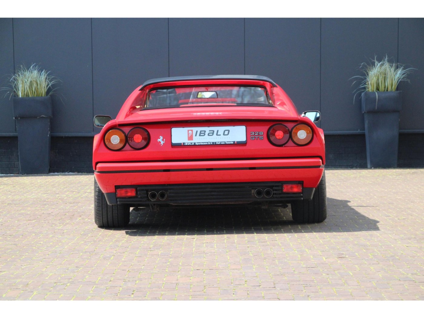 Ferrari 328 GTS | Volledige Ferrari-map | pirelli banden | — foto 18 van 60