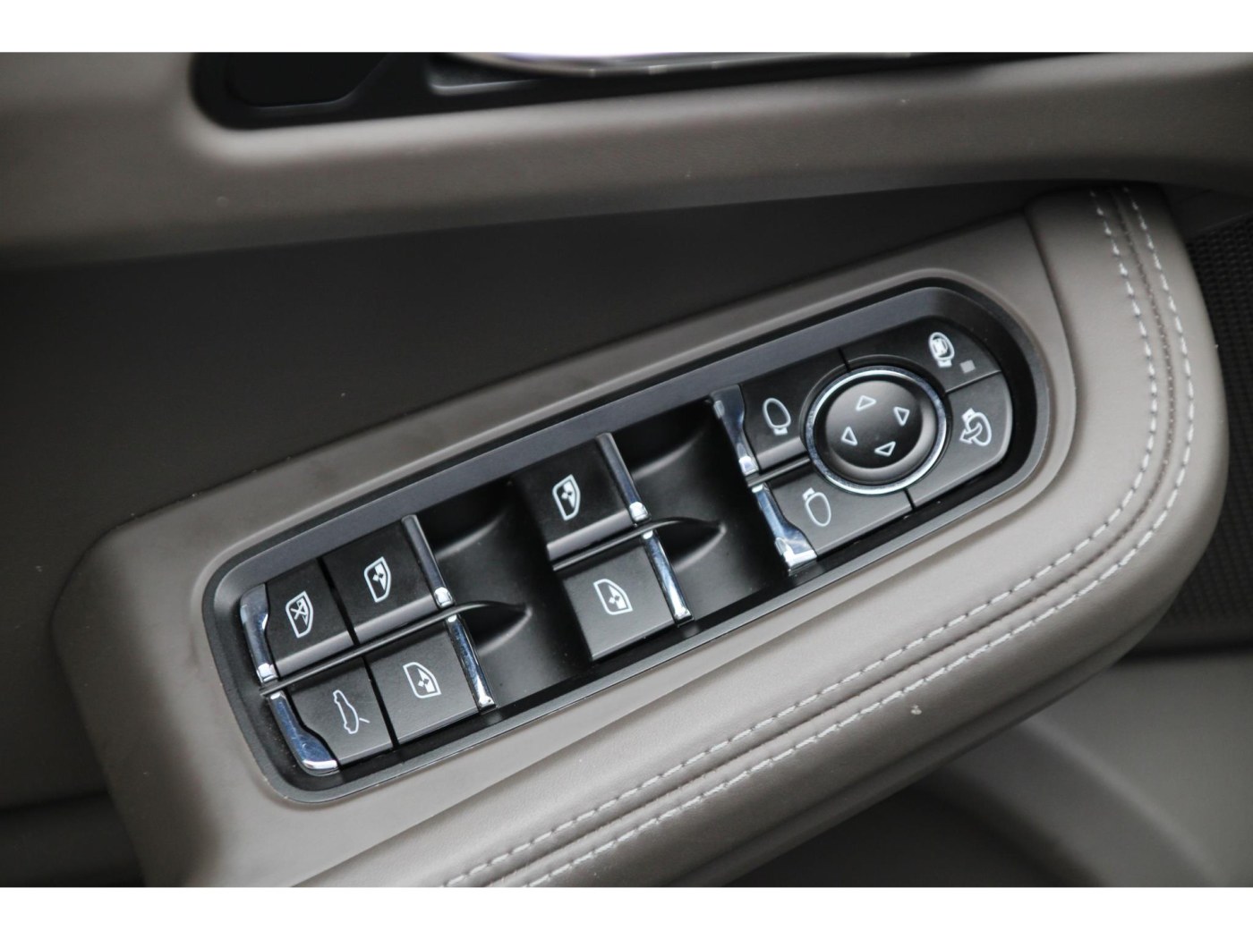 Porsche Macan 3.6 Turbo | 400pk | NL-auto | Trekhaak | ACC | — foto 19 van 41