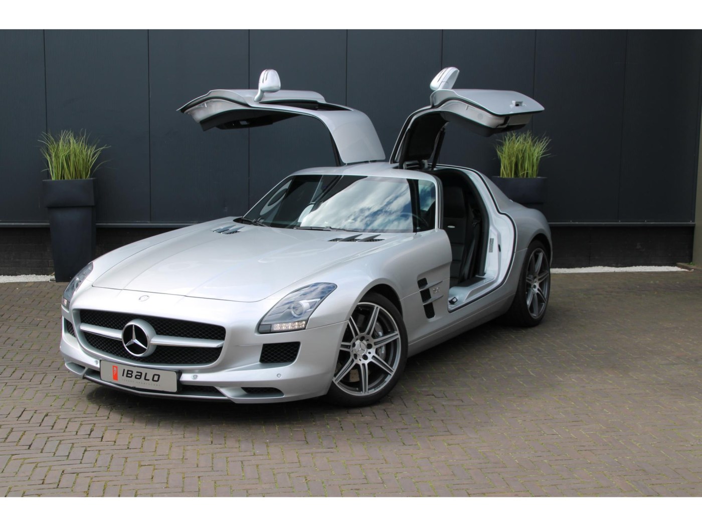 Mercedes-Benz SLS AMG Coupé — foto 13 van 47