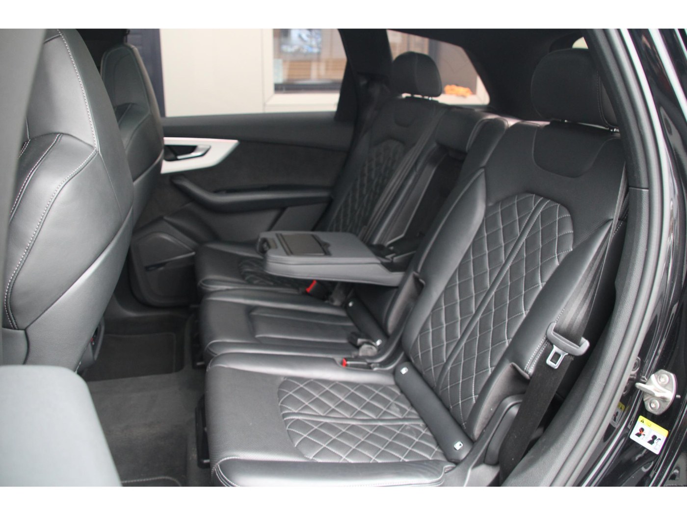 Audi Q7 60 TFSIe Competition | 456pk | S-Stoelen | Trekhaak | BOSE | — foto 32 van 45