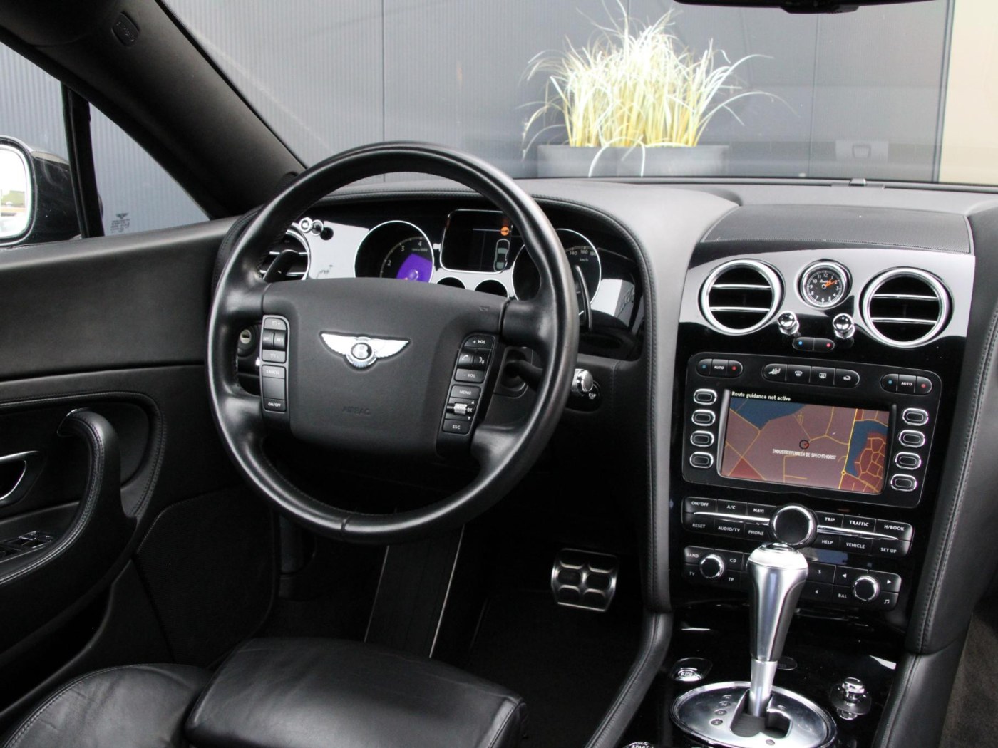Bentley Continental GT 6.0 W12 — foto 33 van 52