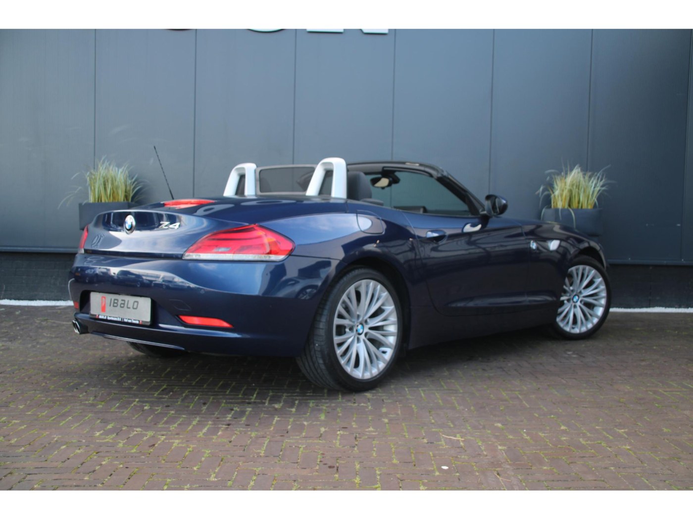 BMW Z4 Roadster sDrive23i | 6-cilinder 204pk | Youngtimer | Zeer luxe | — foto 18 van 35