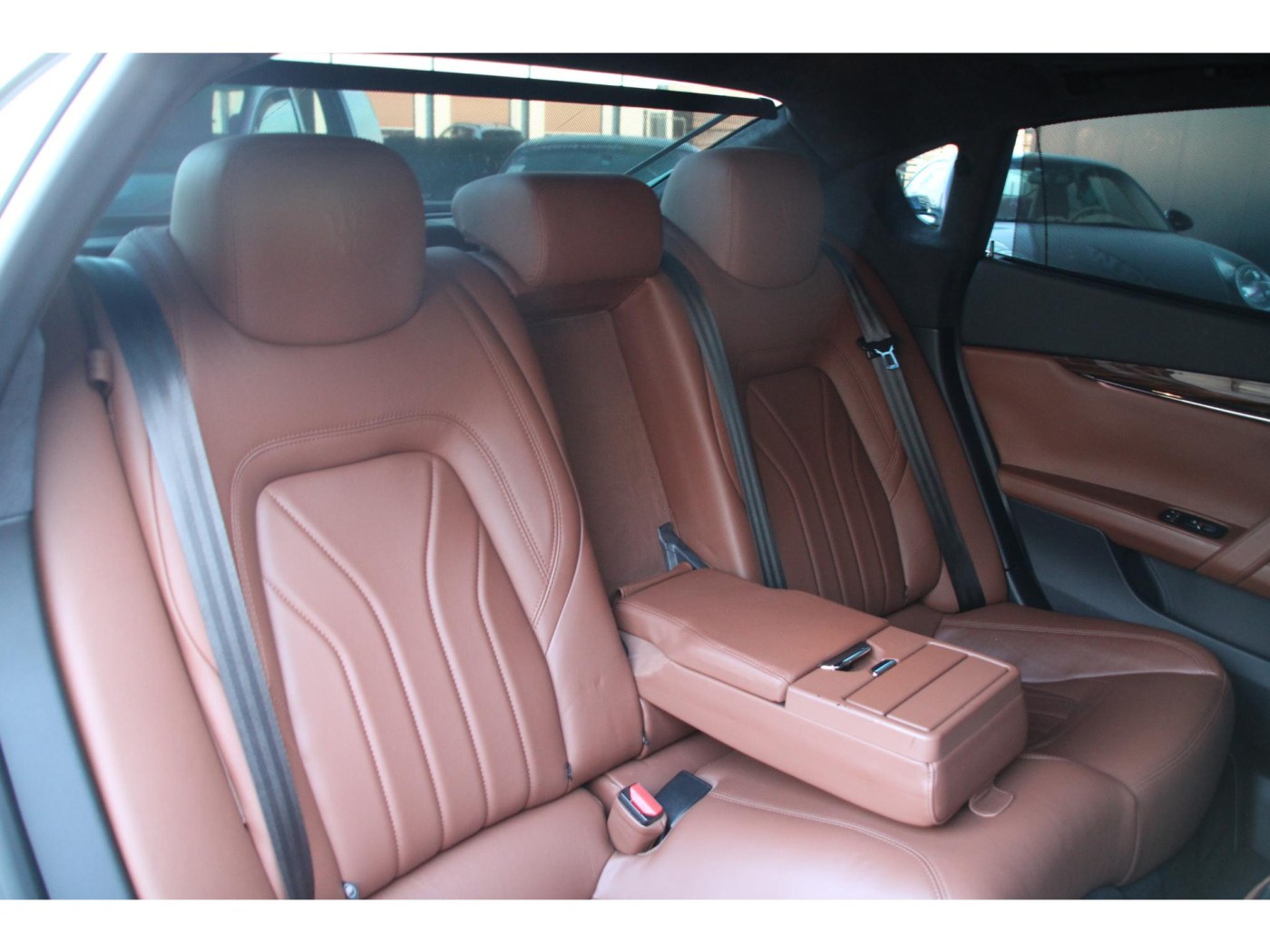Maserati Quattroporte 3.8 V8 GTS | 530pk |  BTW | Schuifdak | B&W Audio | — foto 33 van 42