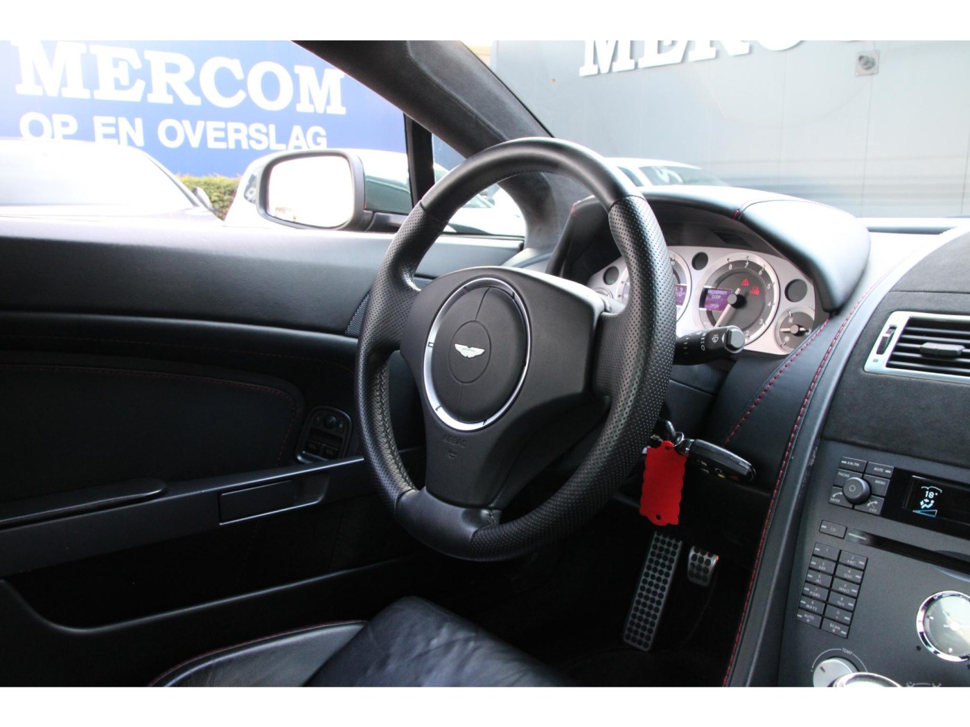 Aston Martin V8 Vantage | Handbak 6 | Green Black | BTW-auto | — foto 42 van 42