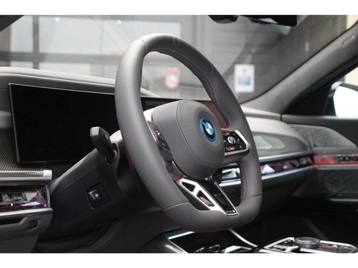 BMW 7-serie M760e xDrive | M-Sport Pro | Executive Lounge | — foto 37 van 43