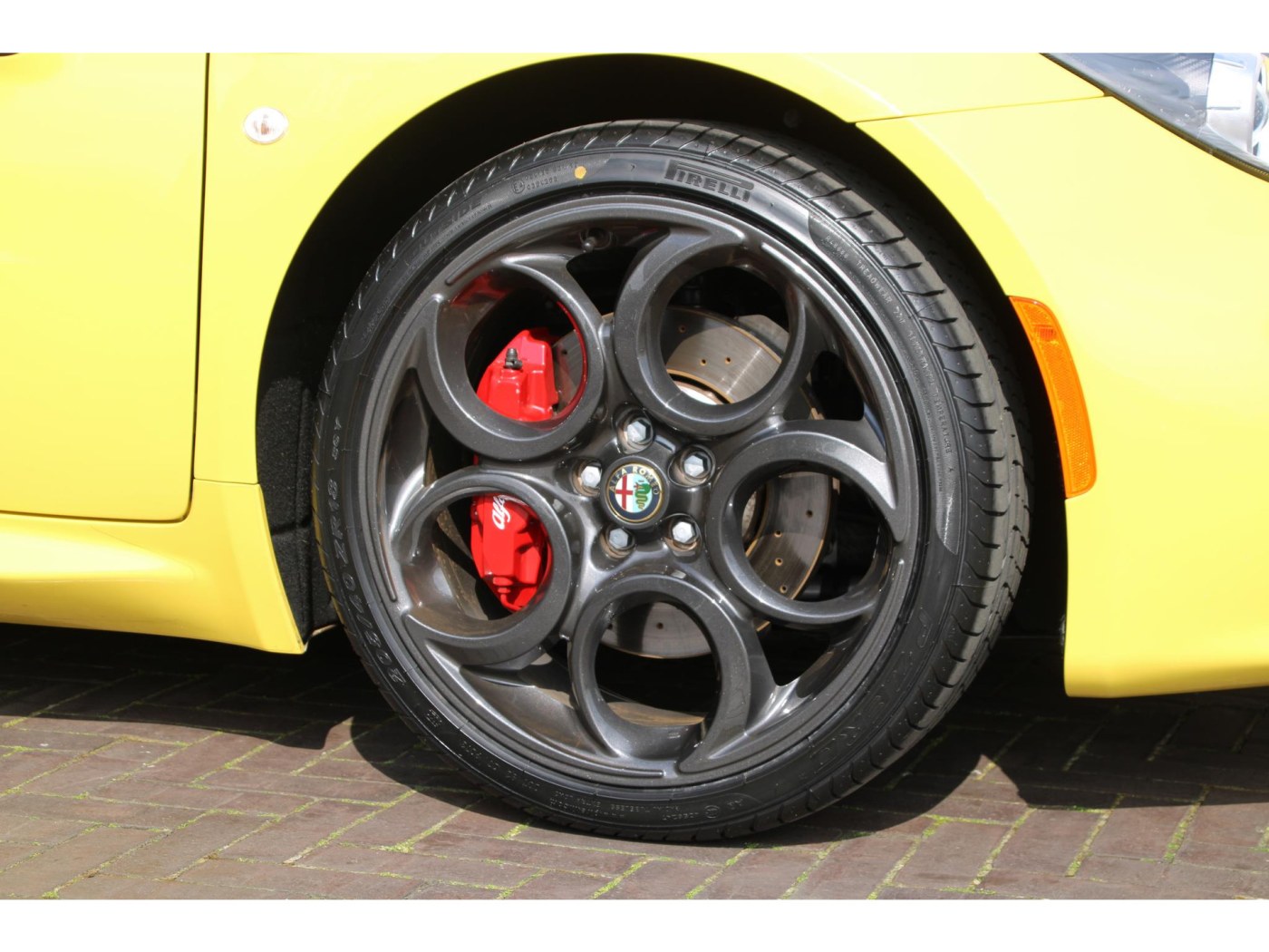 Alfa Romeo 4C Spider 1750TBI TCT — foto 9 van 38