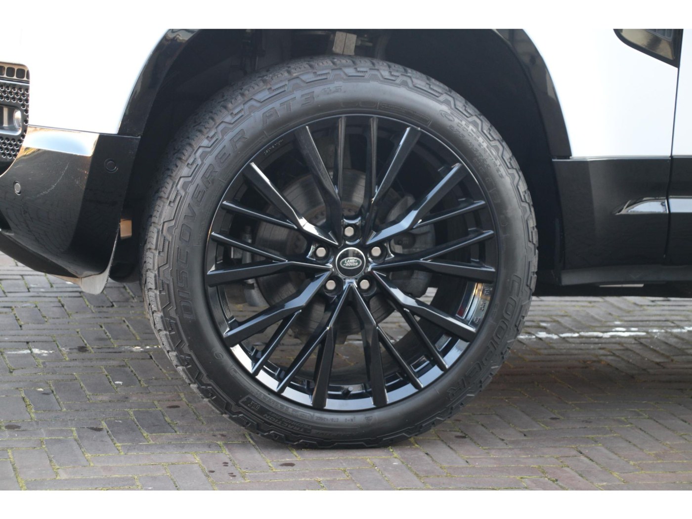 Land Rover Defender 110 D250 MHEV SE | Grijs kenteken | Geen BPM | — foto 8 van 53