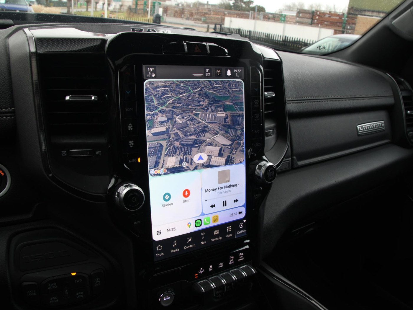 Dodge Ram 1500 5.7 V8 4x4 Crew Cab Laramie G/T — foto 15 van 56
