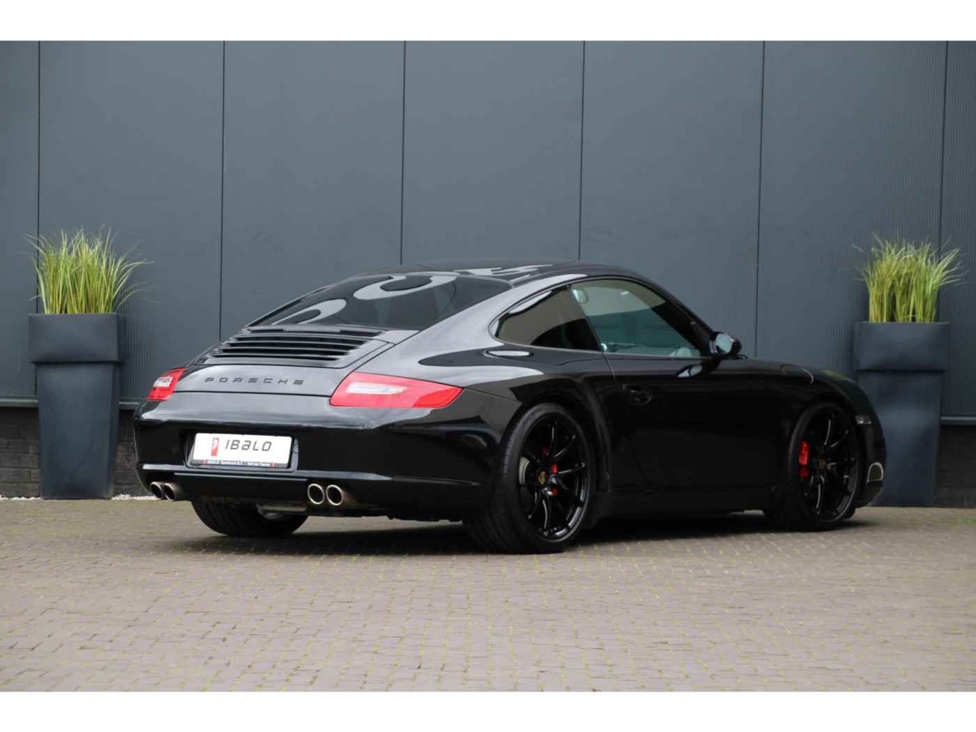Porsche 911 3.8 Carrera S (997) 355pk | PCCM Plus | 19 inch | Youngtimer | — foto 2 van 36