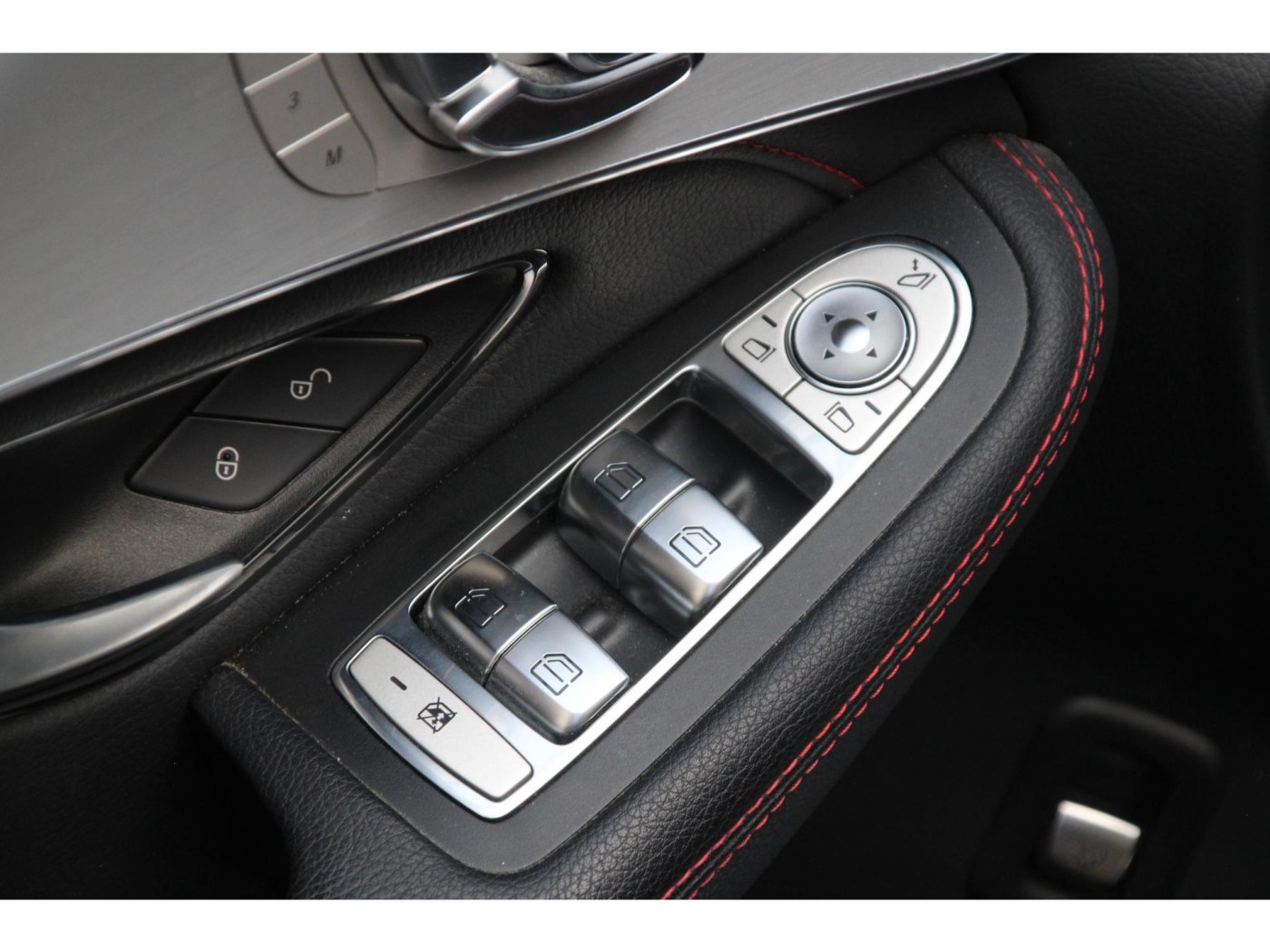 Mercedes-Benz GLC-klasse AMG 43 4MATIC | Burmester | Schuifdak | — foto 11 van 56