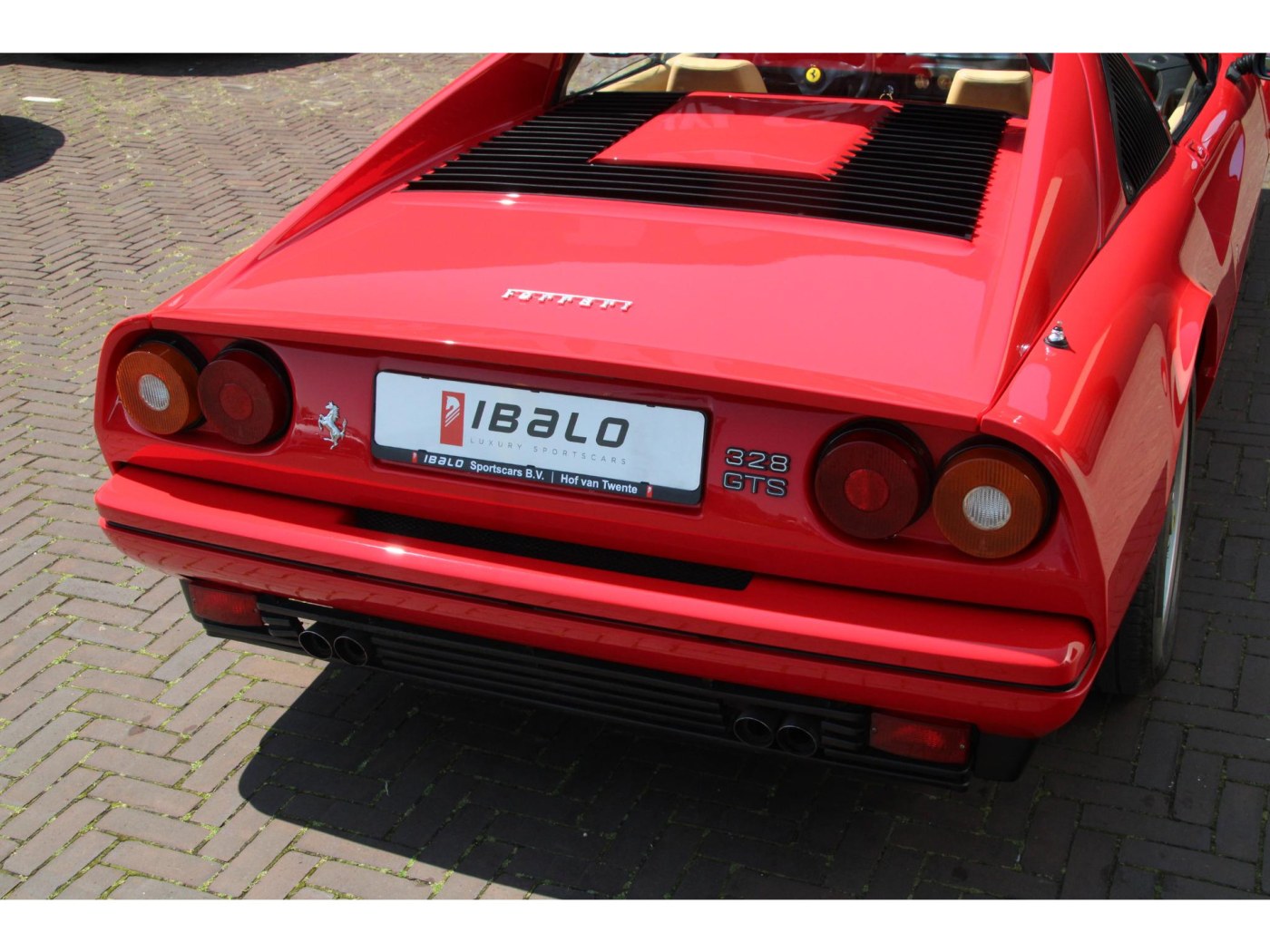 Ferrari 328 GTS | Volledige Ferrari-map | pirelli banden | — foto 19 van 60