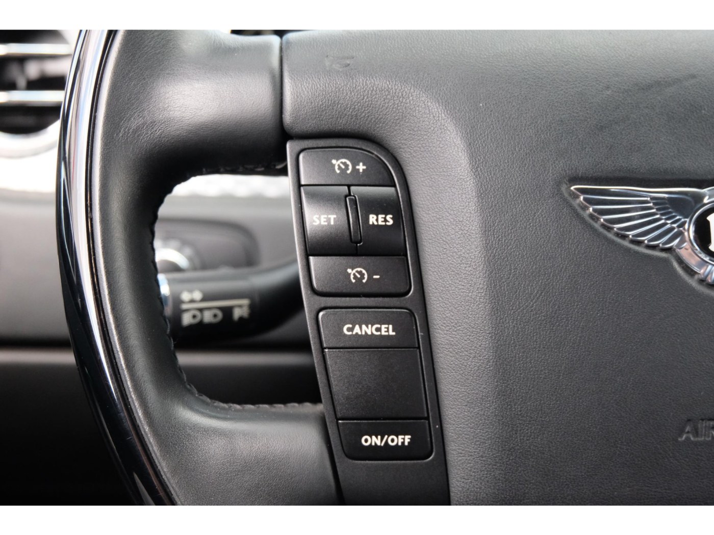 Bentley Continental Flying Spur W12 560pk | Youngtimer | BTW auto | Nieuwstaat | — foto 29 van 44