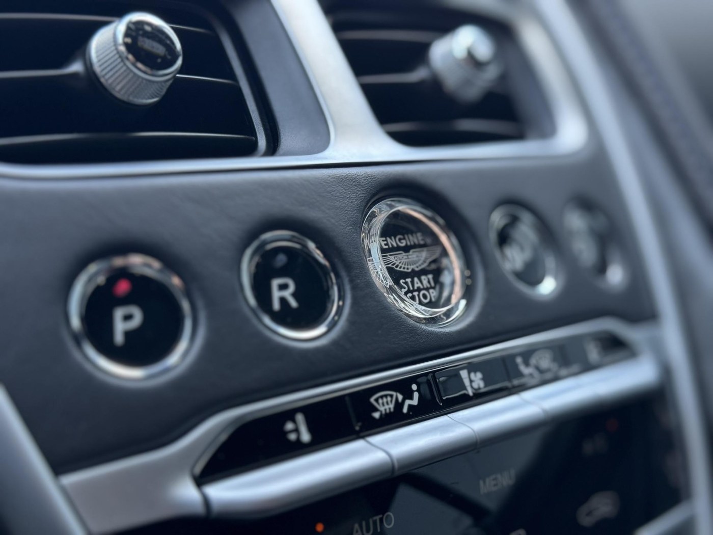 Aston Martin DB11 5.2 V12 | NL-auto | Dealer Onderh | PPF | — foto 27 van 49