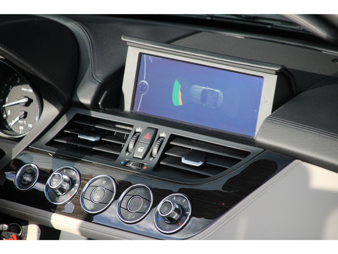 BMW Z4 Roadster sDrive23i | 6-cilinder 204pk | Design Pure White | Zeer luxe | — foto 18 van 33