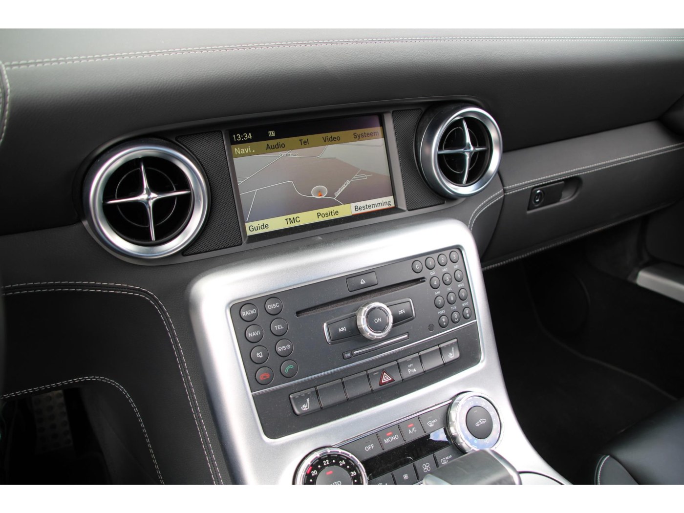Mercedes-Benz SLS AMG Coupé — foto 16 van 47