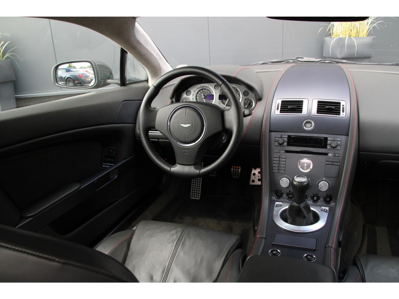 Aston Martin V8 Vantage | Handbak 6 | Youngtimer | BTW-auto | — foto 3 van 45