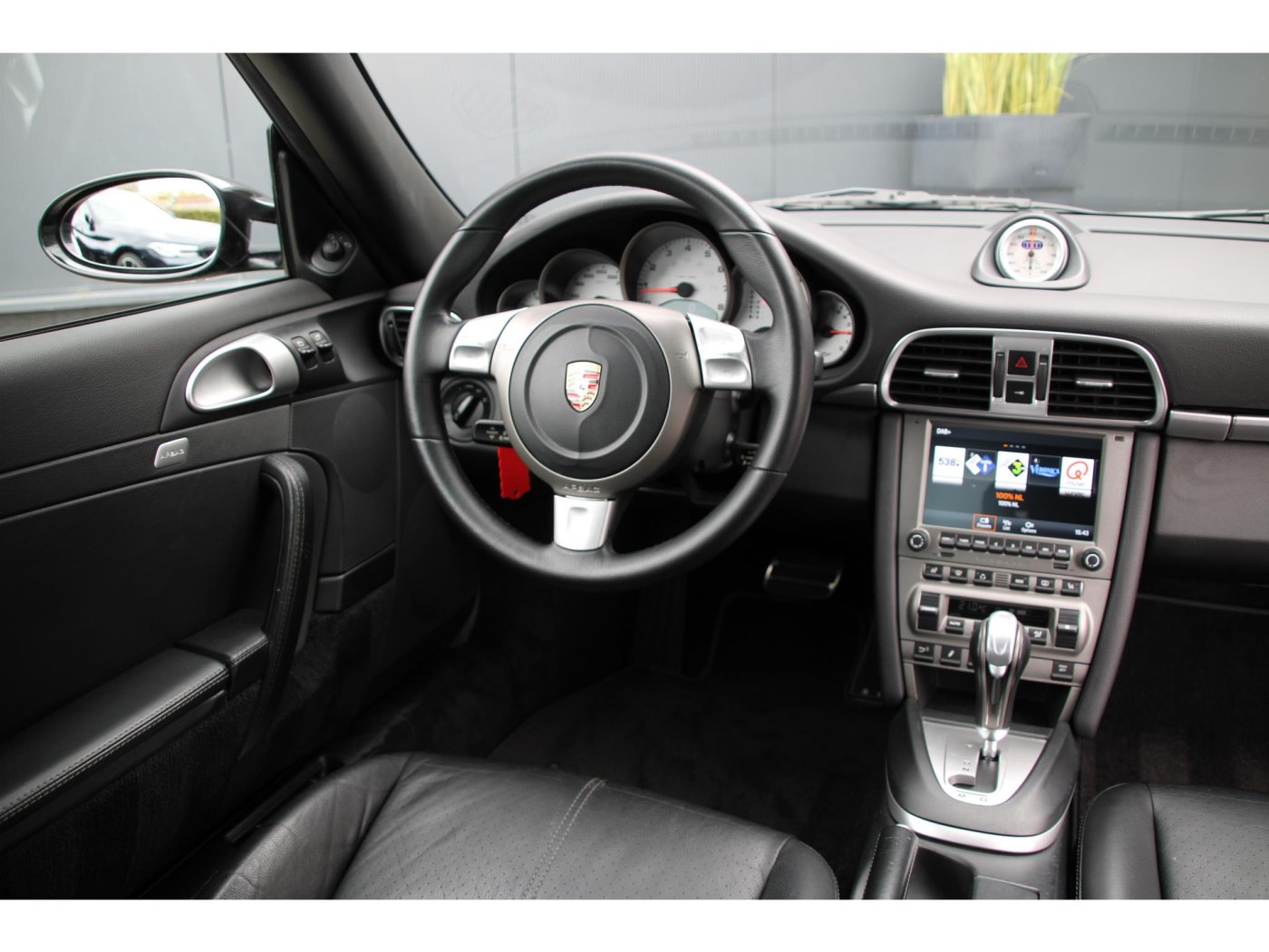Porsche 911 3.8 Carrera S (997) 355pk | PCCM Plus | 19 inch | Youngtimer | — foto 4 van 36