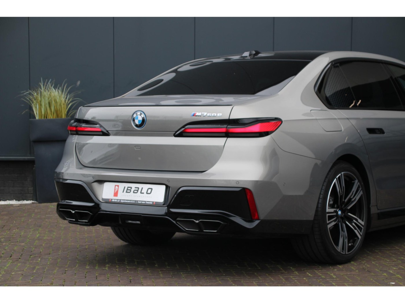 BMW 7-serie M760e xDrive | M-Sport Pro | Executive Lounge | — foto 35 van 43