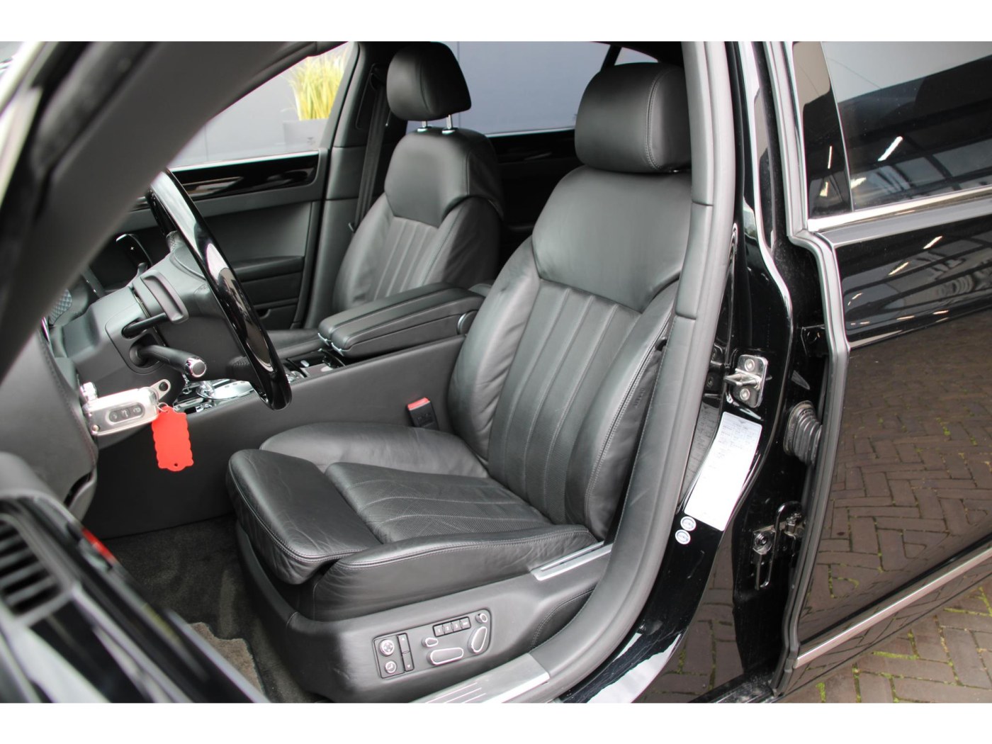 Bentley Continental Flying Spur W12 560pk | Youngtimer | BTW auto | Nieuwstaat | — foto 4 van 44