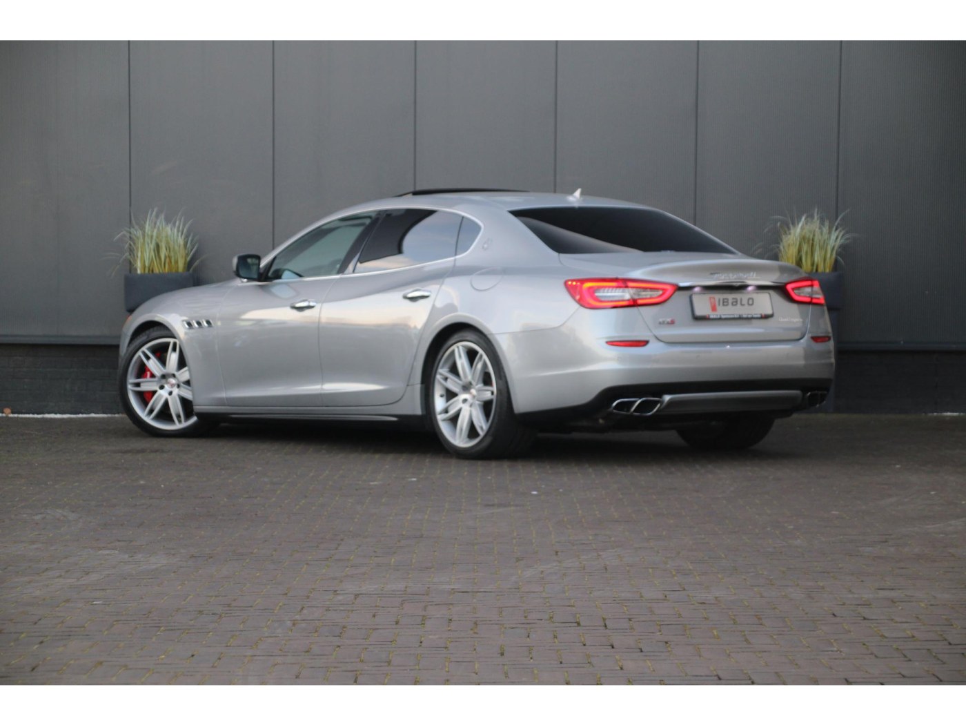 Maserati Quattroporte 3.8 V8 GTS | 530pk |  BTW | Schuifdak | B&W Audio | — foto 20 van 42