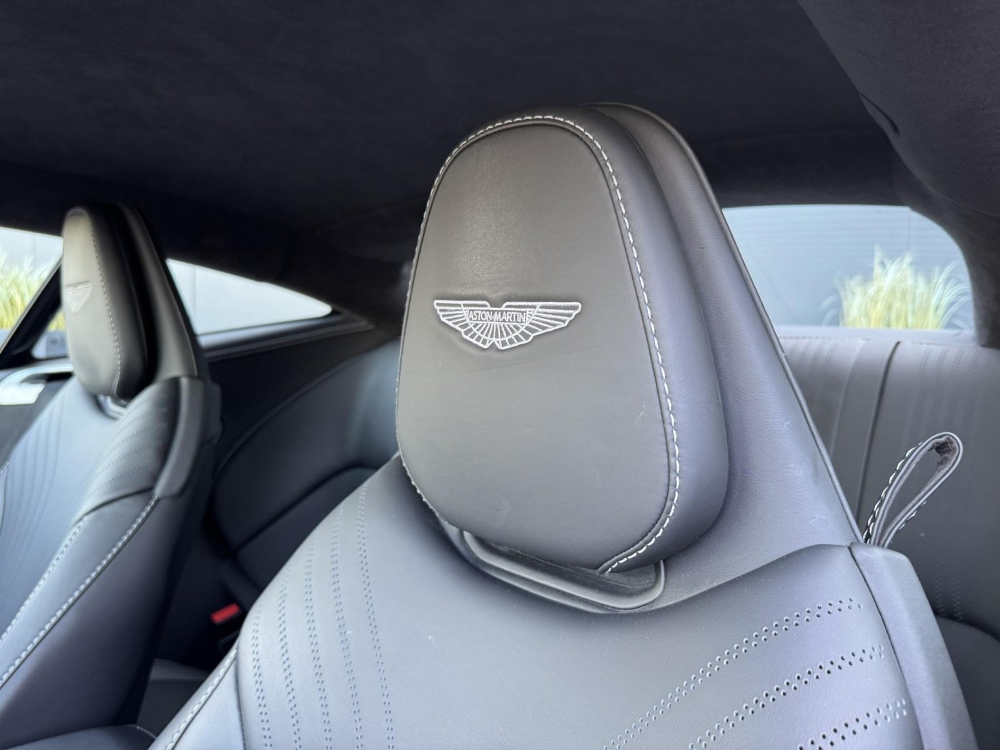 Aston Martin DB11 5.2 V12 | NL-auto | Dealer Onderh | PPF | — foto 10 van 49