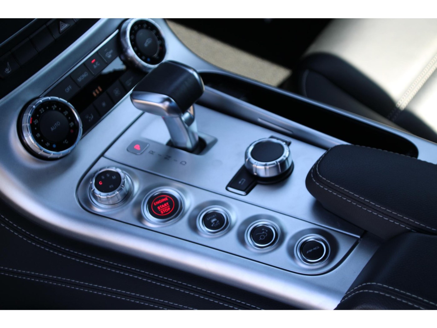 Mercedes-Benz SLS AMG Coupé — foto 37 van 47