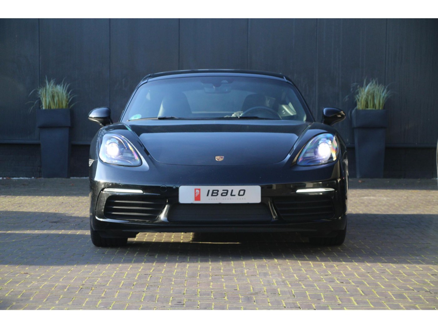 Porsche 718 Cayman 2.0 Porsche 718 Cayman | 300pk | Sportuitlaat | 1e eigenaar | — foto 17 van 31