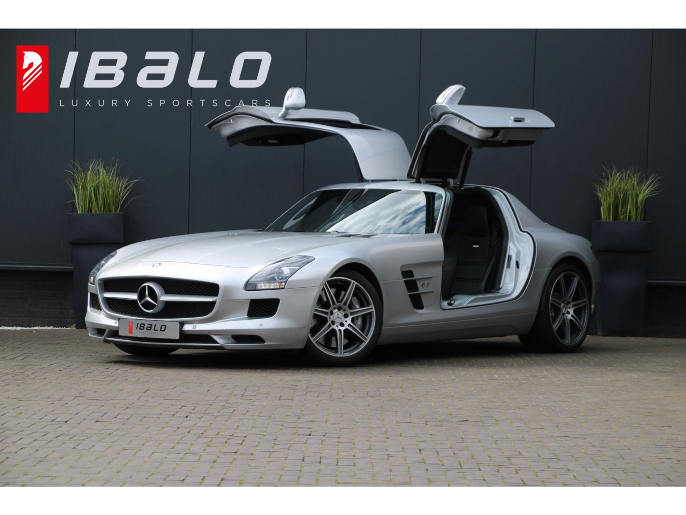 Mercedes-Benz SLS AMG Coupé — foto 1 van 47