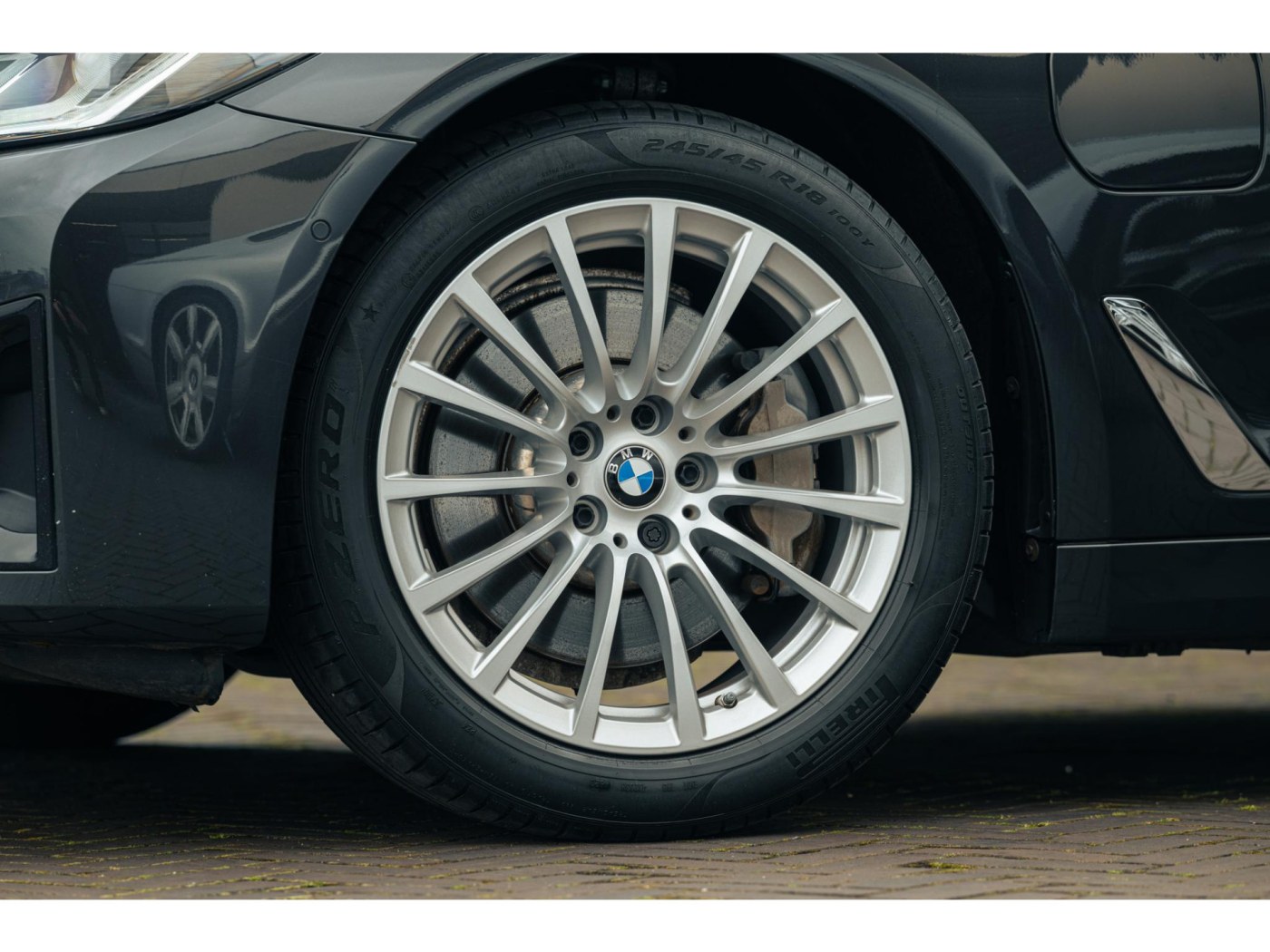 BMW 5-serie Touring 530e High Executive — foto 6 van 54