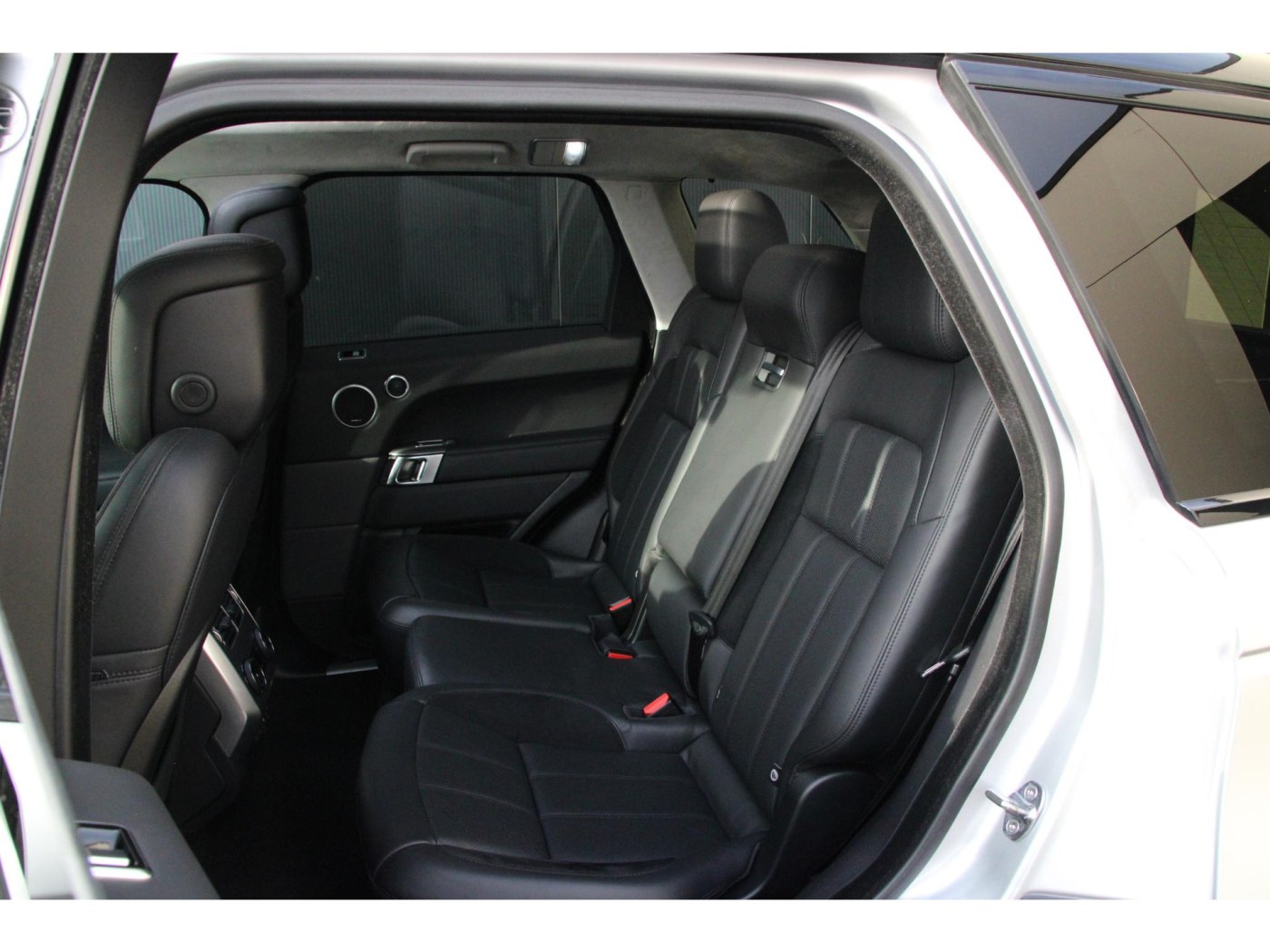 Land Rover Range Rover Sport 3.0 P400 HST | Carbon | Trekhaak | — foto 42 van 72