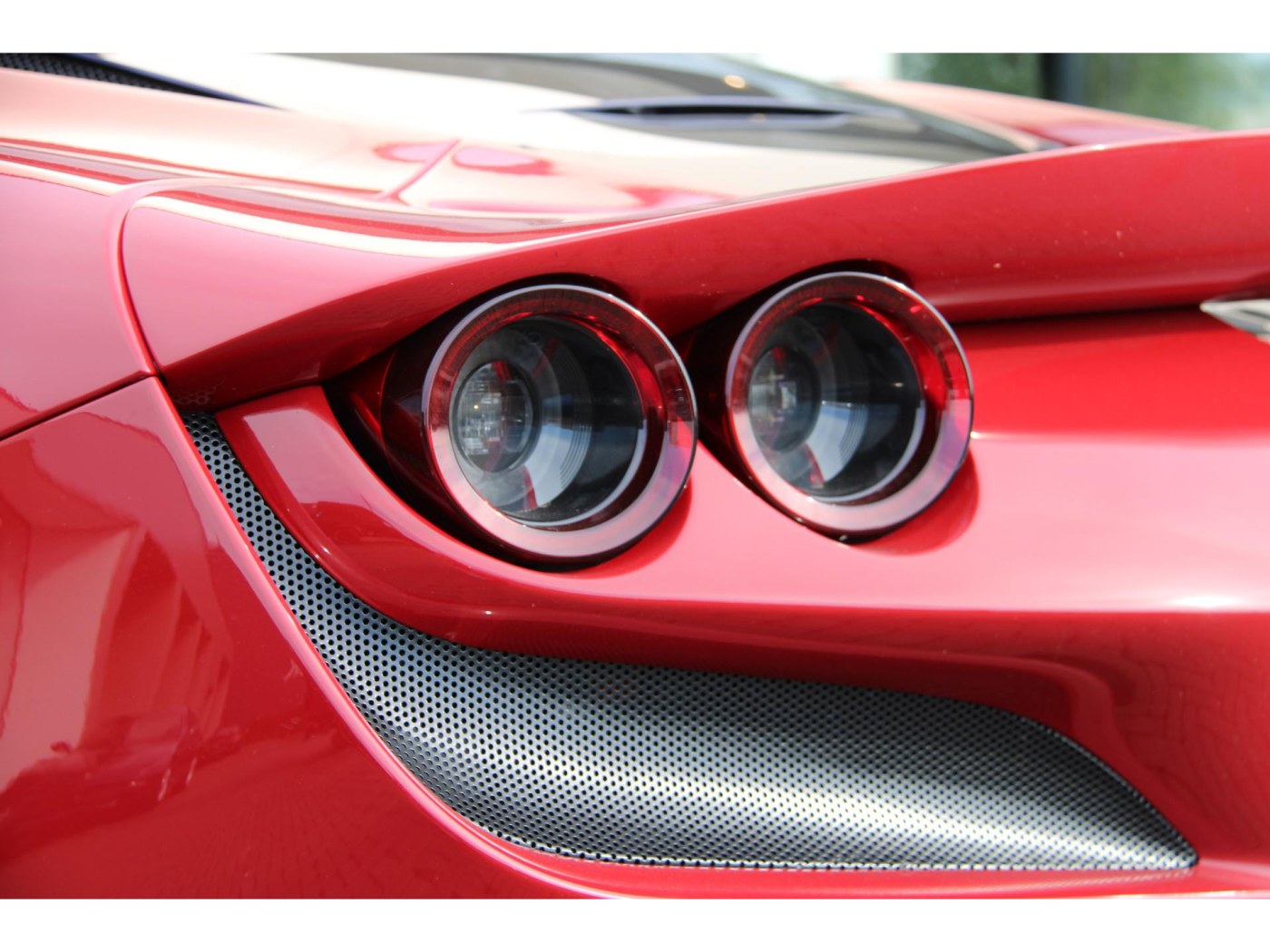 Ferrari F8 Tributo 3.9 V8 - Novitec exhaust - — foto 15 van 42