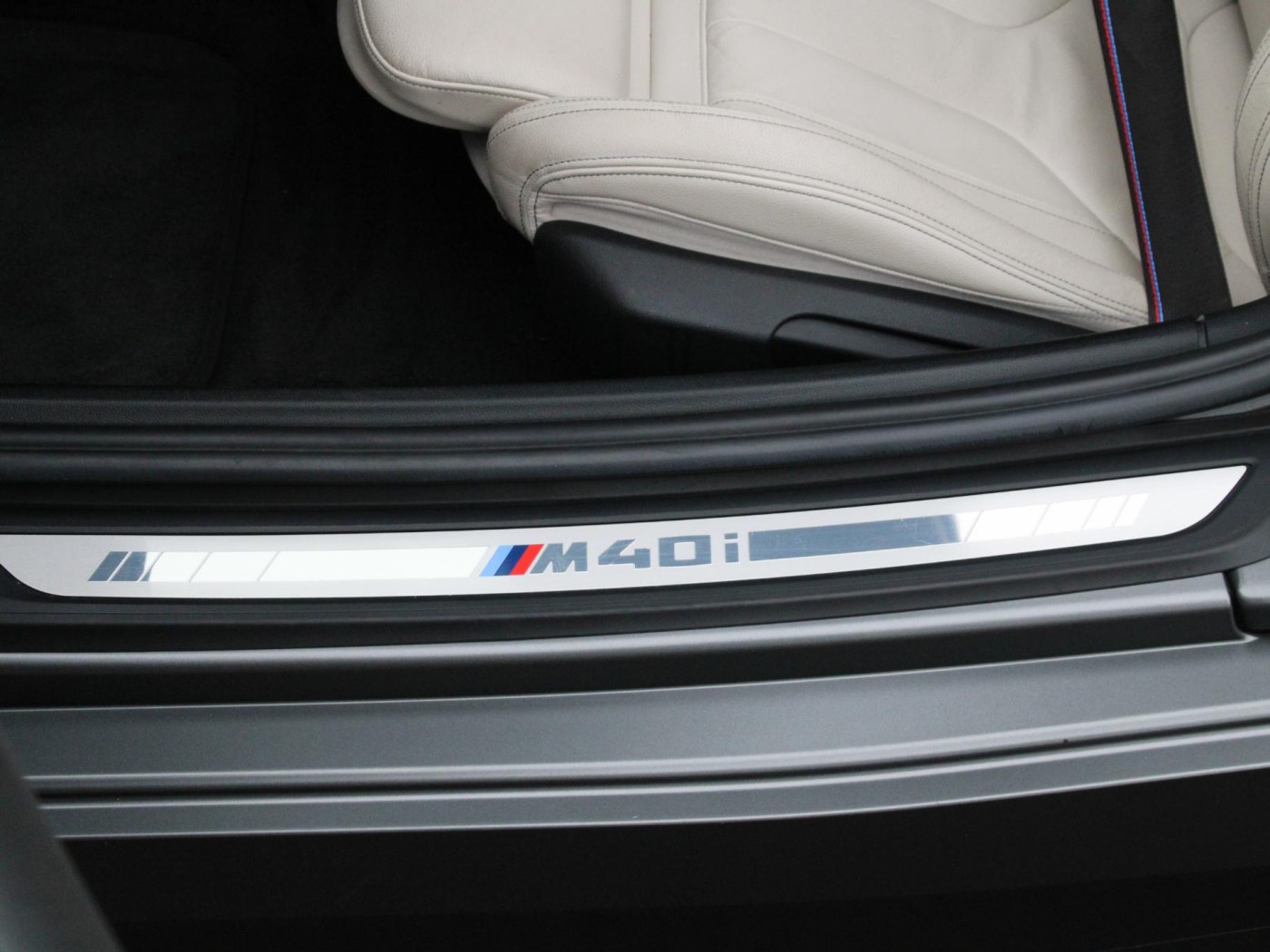 BMW Z4 Roadster M40i | Frozen Grey | Alle opties | — foto 14 van 48