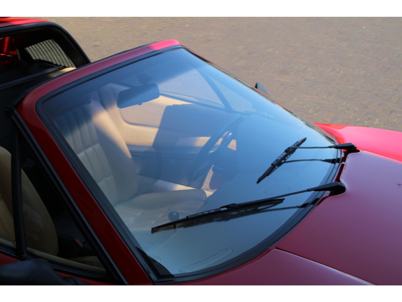 Ferrari 328 GTS | Volledige Ferrari-map | pirelli banden | — foto 57 van 60