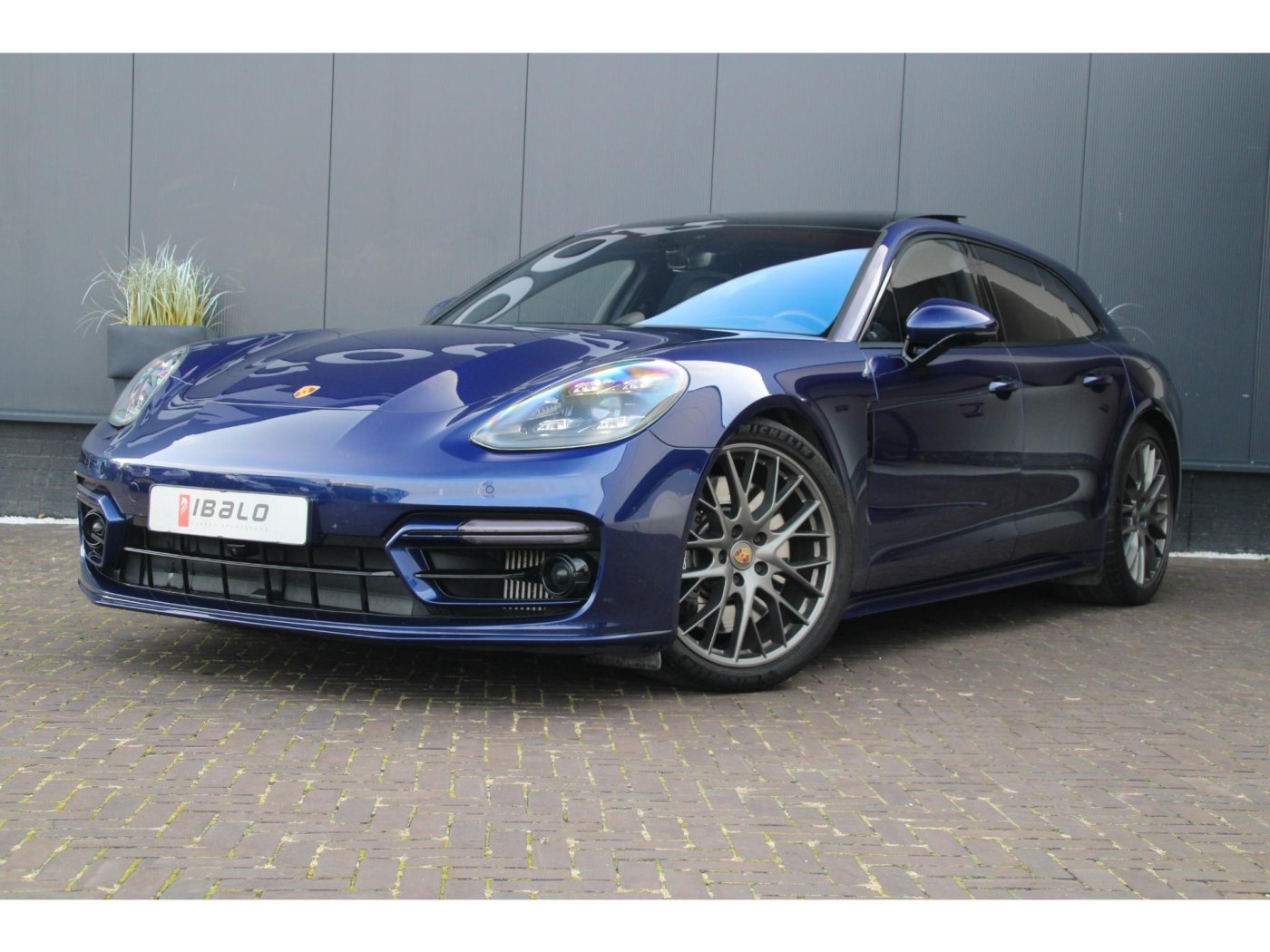 Porsche Panamera ST 4S E-Hybrid | PDCC | Achteras sturing | 560pk | — foto 23 van 59